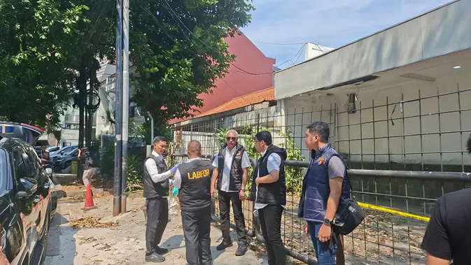 Keluarga Sutrimo Diminta Lapor Polisi Jika Temukan Kejanggalan Keluarga Sutrimo Diminta Lapor Polisi Jika Temukan Kejanggalan