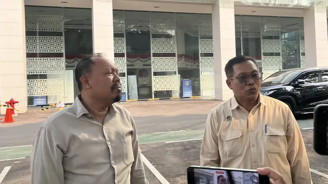 Kaca Kantor BGN Tiba-Tiba Pecah, Pengelola Buka Suara Kaca Kantor BGN Tiba-Tiba Pecah, Pengelola Buka Suara