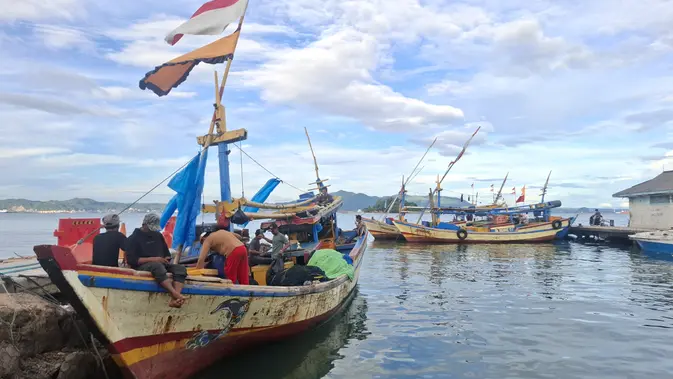 Asa Nelayan di Tengah Status Siaga Anak Krakatau Asa Nelayan di Tengah Status Siaga Anak Krakatau