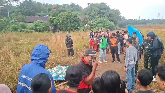 Polisi Selidiki Identitas Mayat Diduga Korban Mutilasi di Depok Polisi Selidiki Identitas Mayat Diduga Korban Mutilasi di Depok