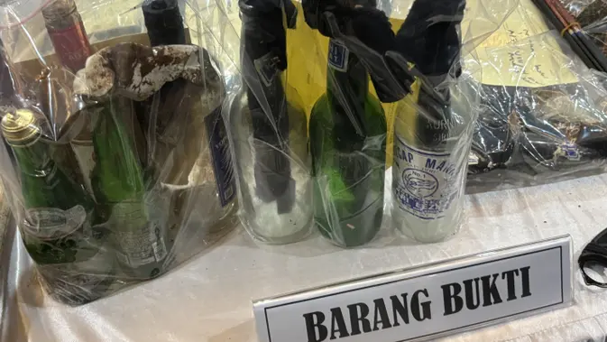 Insiden Ibu Dilempar Molotov di Koja, Pelakunya Bukan Satu Orang Insiden Ibu Dilempar Molotov di Koja, Pelakunya Bukan Satu Orang