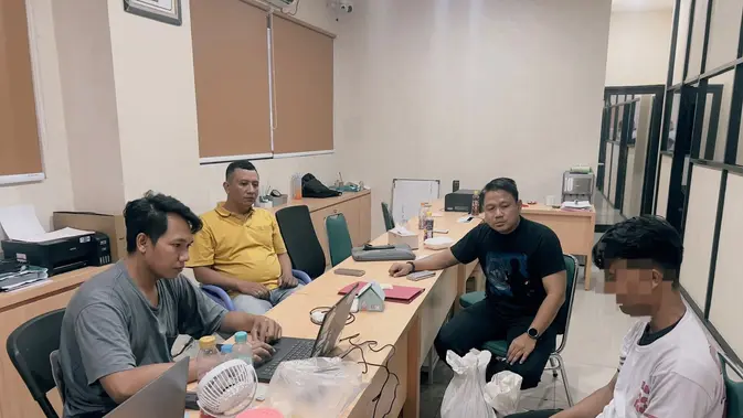 Polda Metro Jaya Tetapkan Tersangka Kasus Tambang Ilegal Polda Metro Jaya Tetapkan Tersangka Kasus Tambang Ilegal