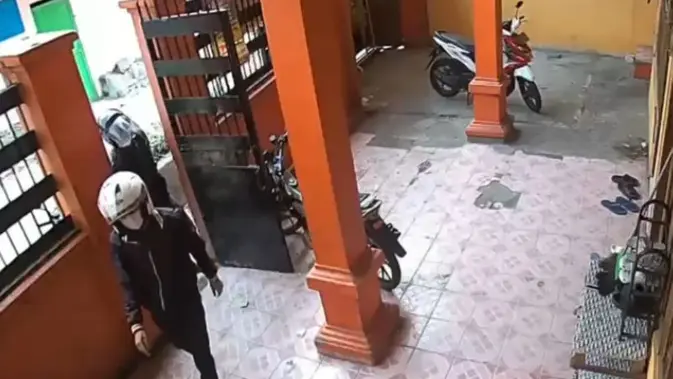 Driver Ojek Ditembak saat Halangi Pelarian Maling Motor Driver Ojek Ditembak saat Halangi Pelarian Maling Motor