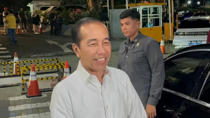 Jokowi Buka Suara Posisi Duduk Presiden dan Wapres saat Sidang Kabinet Jokowi Buka Suara Posisi Duduk Presiden dan Wapres saat Sidang Kabinet