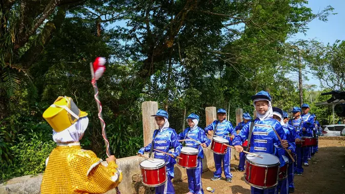 Drumben SDN Tegalega dapat Hadiah dari Prabowo Drumben SDN Tegalega dapat Hadiah dari Prabowo
