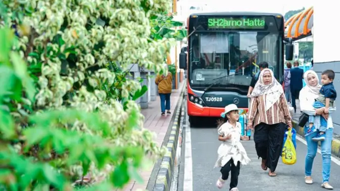 DPRD DKI Bahas Skema Baru Tarif Transjabodetabek DPRD DKI Bahas Skema Baru Tarif Transjabodetabek