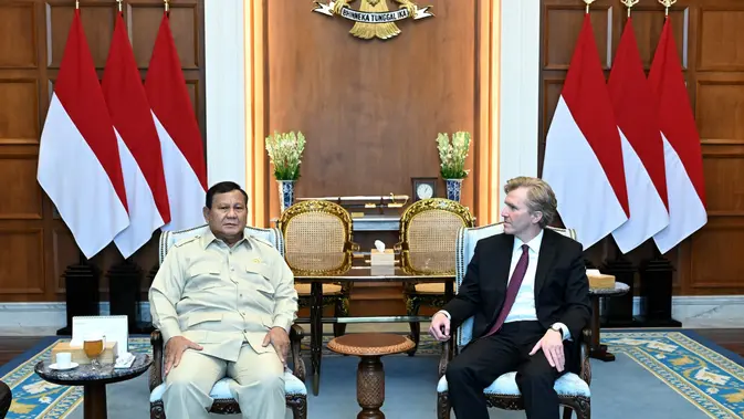 Prabowo Bertemu Wakil Menteri Perang AS di Istana Prabowo Bertemu Wakil Menteri Perang AS di Istana