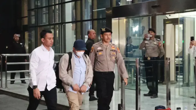 KPK Periksa 8 Orang usai OTT Bupati Lombok Barat KPK Periksa 8 Orang usai OTT Bupati Lombok Barat