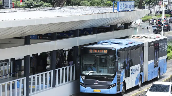 Halte Kebon Sirih Arah Kota Ditutup Sementara, Ini Alternatifnya Halte Kebon Sirih Arah Kota Ditutup Sementara, Ini Alternatifnya