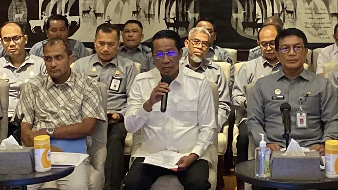 Menkum Ungkap Alasan Biaya Lepas Status WNI Naik Jadi Rp 5 Juta Menkum Ungkap Alasan Biaya Lepas Status WNI Naik Jadi Rp 5 Juta