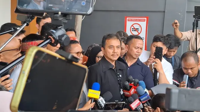 Roy Suryo Minta Hakim Nyatakan Penangkapannya Tak Sah Roy Suryo Minta Hakim Nyatakan Penangkapannya Tak Sah