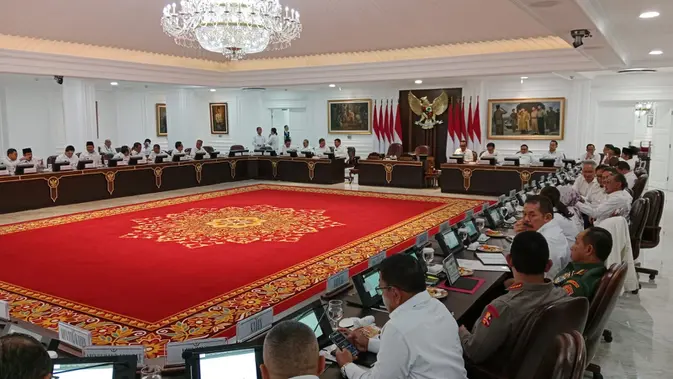 Isu Reshuffle Kabinet Menguat, Istana Ungkap Dua Jabatan Kosong Isu Reshuffle Kabinet Menguat, Istana Ungkap Dua Jabatan Kosong