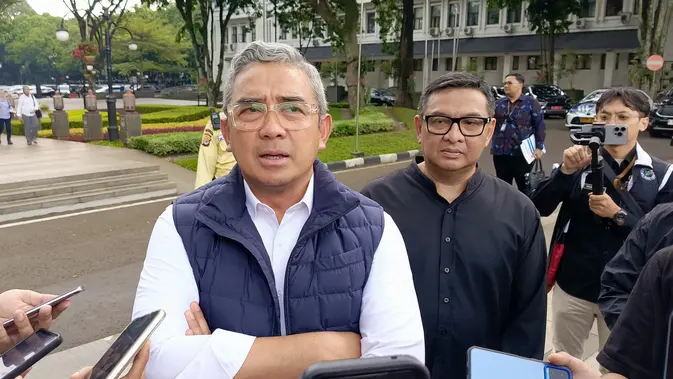 Kondisi Terkini Wali Kota Bandung Usai Jatuh Pingsan di Balai Kota Kondisi Terkini Wali Kota Bandung Usai Jatuh Pingsan di Balai Kota