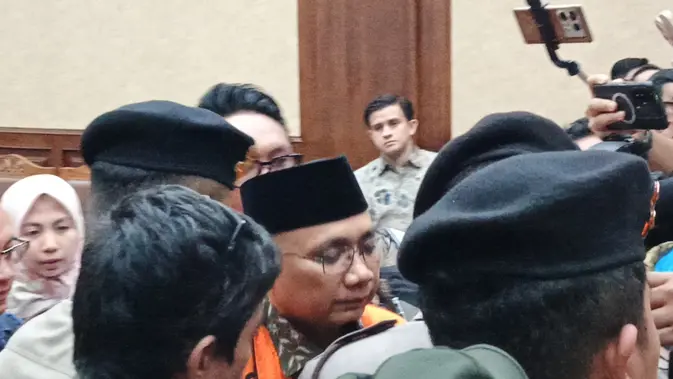 Dalih Gus Yaqut Didakwa Terima Rp 4,8 M dari Korupsi Kuota Haji Dalih Gus Yaqut Didakwa Terima Rp 4,8 M dari Korupsi Kuota Haji