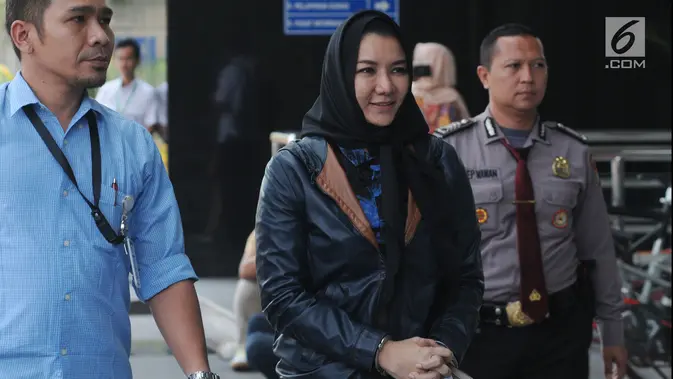 KPK Usut Aliran Uang Korupsi Batu Bara ke Keluarga Mantan Bupati Kukar KPK Usut Aliran Uang Korupsi Batu Bara ke Keluarga Mantan Bupati Kukar