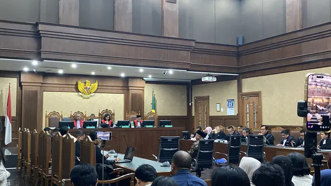 Yaqut Didakwa Rugikan Negara Rp 662 Miliar Yaqut Didakwa Rugikan Negara Rp 662 Miliar