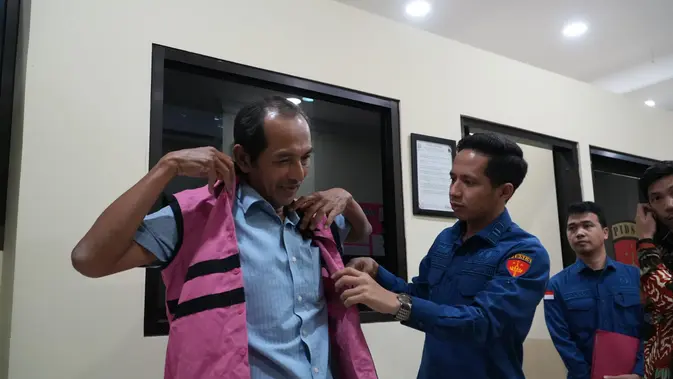 Kejari Depok Tetapkan Tersangka Baru Kasus Pengadaan Antena RRI Kejari Depok Tetapkan Tersangka Baru Kasus Pengadaan Antena RRI
