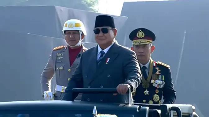 Kapolri Anugerahi Prabowo Medali Kehormatan Loka Praja Samrakshana Kapolri Anugerahi Prabowo Medali Kehormatan Loka Praja Samrakshana