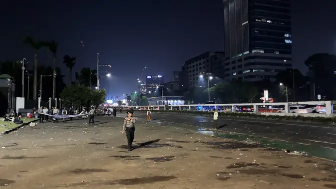 Demo Depan DPR Usai, Jalan Gatot Subroto Dibuka Lagi Demo Depan DPR Usai, Jalan Gatot Subroto Dibuka Lagi