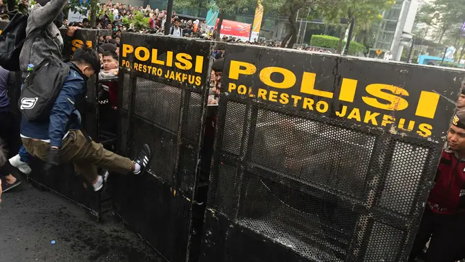 Polisi Kerahkan 9.242 Personel Kawal Demo di Jakarta Polisi Kerahkan 9.242 Personel Kawal Demo di Jakarta