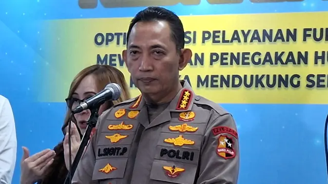 Isu Surpres Pergantian Kapolri, Jenderal Sigit Akhirnya Buka Suara Isu Surpres Pergantian Kapolri, Jenderal Sigit Akhirnya Buka Suara