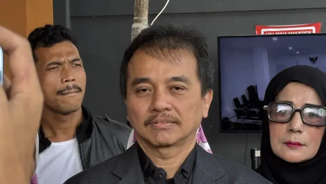 Hakim Tolak Praperadilan Kedua Roy Suryo Hakim Tolak Praperadilan Kedua Roy Suryo