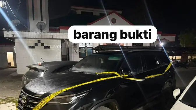 Sekda Lindas Adik Kandung hingga Patah Tulang Usai Ketahuan Bareng Wanita Lain Sekda Lindas Adik Kandung hingga Patah Tulang Usai Ketahuan Bareng Wanita Lain