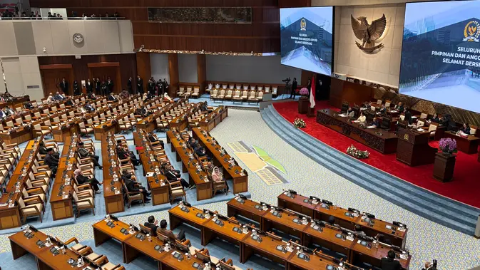 DPR Tetapkan 7 Anggota KIP Periode 2026-2030, Ini Daftarnya DPR Tetapkan 7 Anggota KIP Periode 2026-2030, Ini Daftarnya