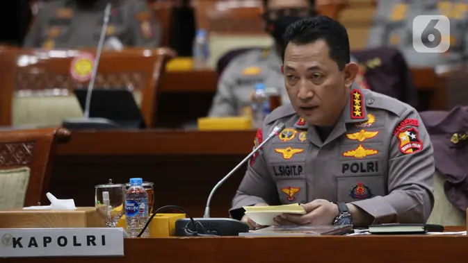 Kapolri Angkat Bicara Usai Roy Suryo dan dr Tifa Tak Ditahan Kapolri Angkat Bicara Usai Roy Suryo dan dr Tifa Tak Ditahan