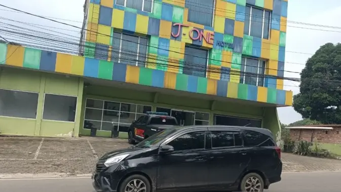 Dua Polisi di Jambi Disabet Samurai Pria Misterius Dua Polisi di Jambi Disabet Samurai Pria Misterius