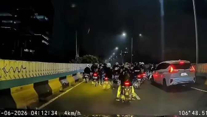 Viral Balap Liar di Jalan Layang Antasari, Polisi Buru Pelaku Viral Balap Liar di Jalan Layang Antasari, Polisi Buru Pelaku