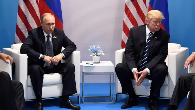 Isi Percakapan 1 Jam Putin dan Trump Lewat Telepon Isi Percakapan 1 Jam Putin dan Trump Lewat Telepon