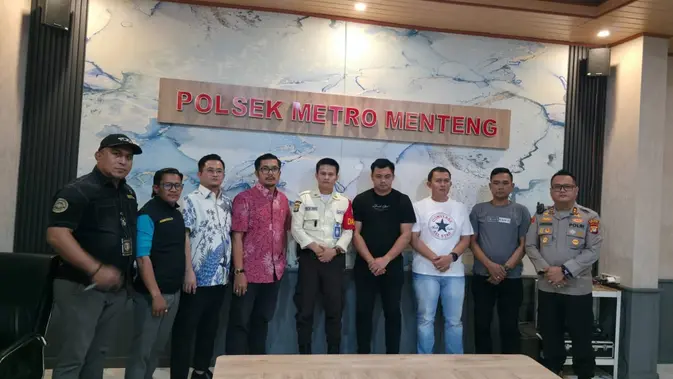 Cekcok Polisi Pengemudi Alphard dan Satpam Diselesaikan Kekeluargaan Cekcok Polisi Pengemudi Alphard dan Satpam Diselesaikan Kekeluargaan