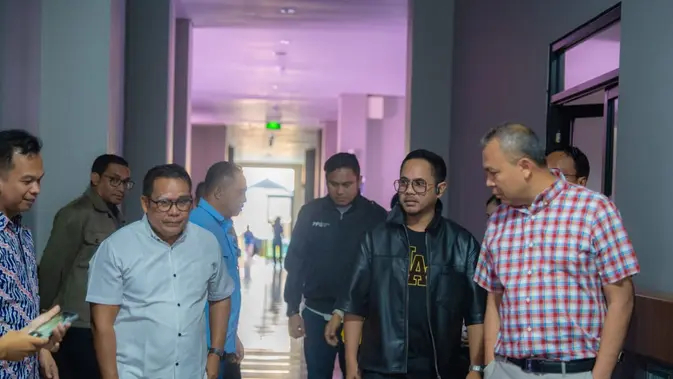 Mahasiswa Undana Kupang yang Depresi Gegara Batal Ujian Skripsi Dilarikan ke Rumah Sakit Mahasiswa Undana Kupang yang Depresi Gegara Batal Ujian Skripsi Dilarikan ke Rumah Sakit