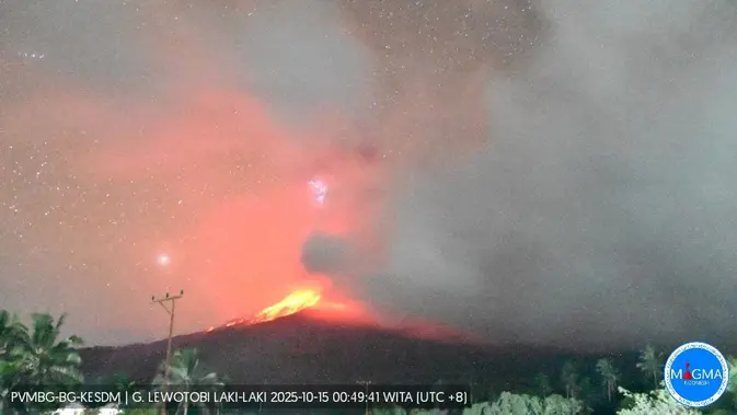 3 Gunung Api Erupsi Beruntun Selasa Malam, Satu di NTT 3 Gunung Api Erupsi Beruntun Selasa Malam, Satu di NTT