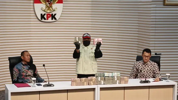 KPK: Bupati Lombok Barat Terima Rp 10,8 M dari Pengaturan Proyek KPK: Bupati Lombok Barat Terima Rp 10,8 M dari Pengaturan Proyek