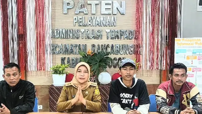 Petugas Cekcok dengan Tukang Cukur soal Bendera Bukan Pegawai Kecamatan Bogor Petugas Cekcok dengan Tukang Cukur soal Bendera Bukan Pegawai Kecamatan Bogor