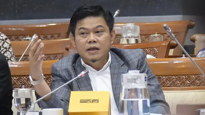 Anggota DPR Desak Operator Jalankan Putusan MK soal Kuota Internet Anggota DPR Desak Operator Jalankan Putusan MK soal Kuota Internet