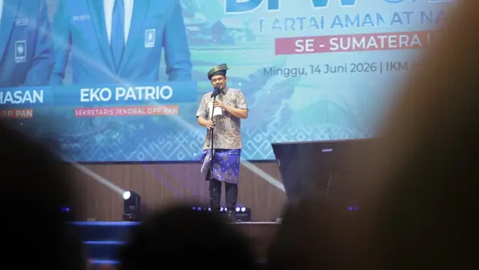 Bobby Nasution Tak Ikut Teriak 'PAN Menang', Alasannya Bikin Hadirin Tertawa Bobby Nasution Tak Ikut Teriak 'PAN Menang', Alasannya Bikin Hadirin Tertawa