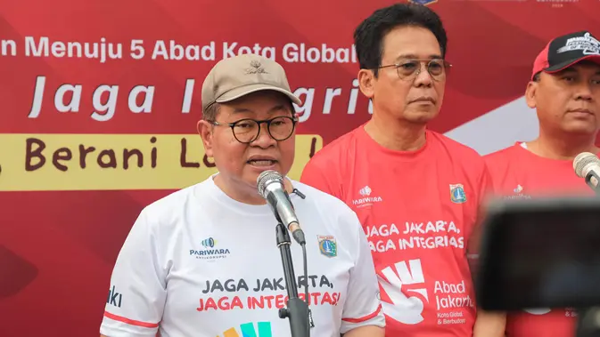 Kurangi Polusi, Pramono Ajak Warga Gunakan Transportasi Umum Kurangi Polusi, Pramono Ajak Warga Gunakan Transportasi Umum