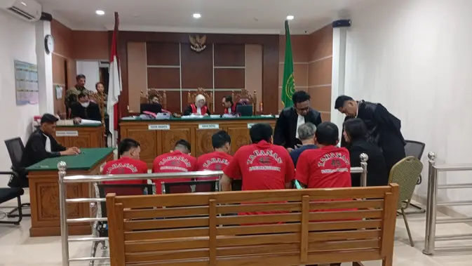 Tragedi MT Federal II Batam, 7 Terdakwa Dituntut hingga 2,5 Tahun Penjara Tragedi MT Federal II Batam, 7 Terdakwa Dituntut hingga 2,5 Tahun Penjara