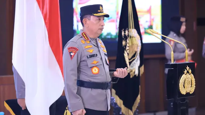 Kapolri Naikkan Pangkat 87 Pati, 4 Perwira Jadi Komjen Kapolri Naikkan Pangkat 87 Pati, 4 Perwira Jadi Komjen