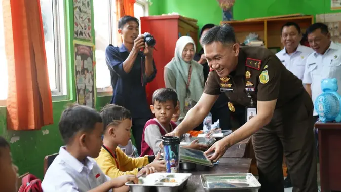 Kejaksaan Tinggi Lampung Instruksikan Sidak Acak Program MBG Kejaksaan Tinggi Lampung Instruksikan Sidak Acak Program MBG