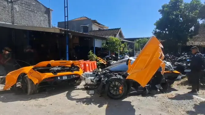 Fakta-Fakta Supercar McLaren Rp 9 Miliar Terbelah Saat Kecelakaan di Sukoharjo Fakta-Fakta Supercar McLaren Rp 9 Miliar Terbelah Saat Kecelakaan di Sukoharjo