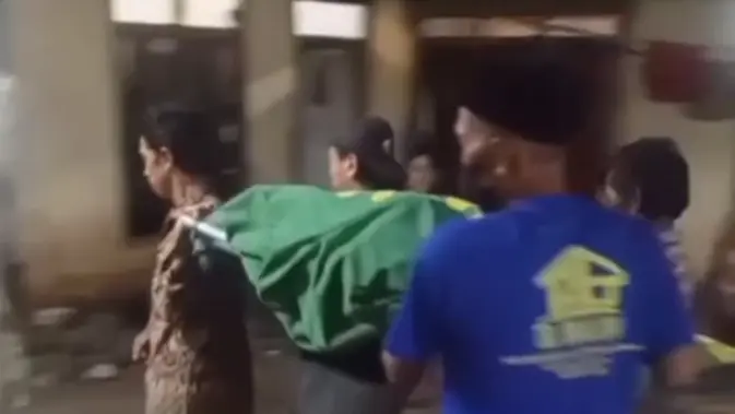 Polisi Autopsi Jenazah Siswa SMP di Pemalang Diduga Korban Bullying Polisi Autopsi Jenazah Siswa SMP di Pemalang Diduga Korban Bullying