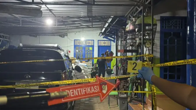 Geger Pria Bacok Tetangga dan Sandera Istri Korban, Motif Masih Misterius Geger Pria Bacok Tetangga dan Sandera Istri Korban, Motif Masih Misterius