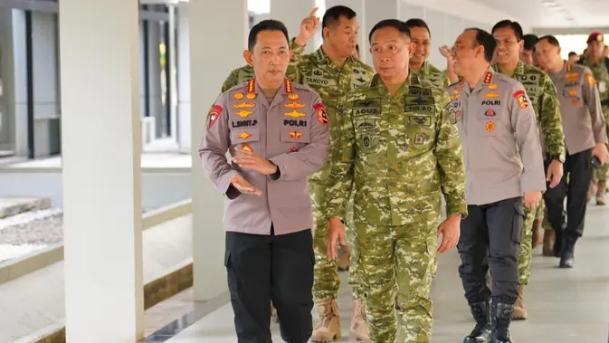 Di Balik Pertemuan Kapolri dan Panglima di Mabes TNI Di Balik Pertemuan Kapolri dan Panglima di Mabes TNI