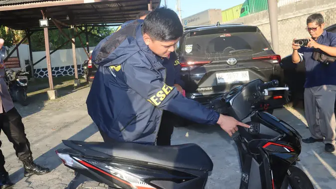 Jaringan Curanmor Bersenpi Terbongkar, Hasil Polisi Menyamar Jadi Kurir Jaringan Curanmor Bersenpi Terbongkar, Hasil Polisi Menyamar Jadi Kurir