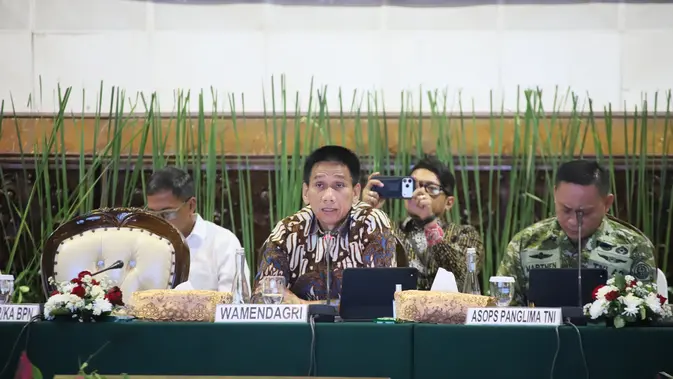 Wamendagri Ingatkan Daerah Bersinergi Hadapi El Nino Wamendagri Ingatkan Daerah Bersinergi Hadapi El Nino