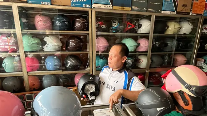 Beli Helm Tanpa Ribet Uang Tunai, Cukup Pakai QRIS Beli Helm Tanpa Ribet Uang Tunai, Cukup Pakai QRIS